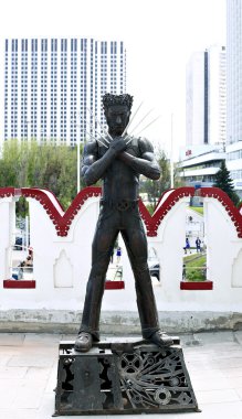 Kahraman Izmailovskiy Kremlin Moskova'da Wolverine'i anıt