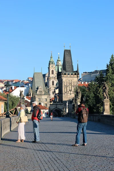 Puente de Carlos sobre el río Moldava en Praga —  Fotos de Stock