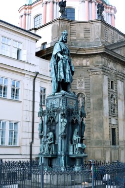Karl IV Prag anıt