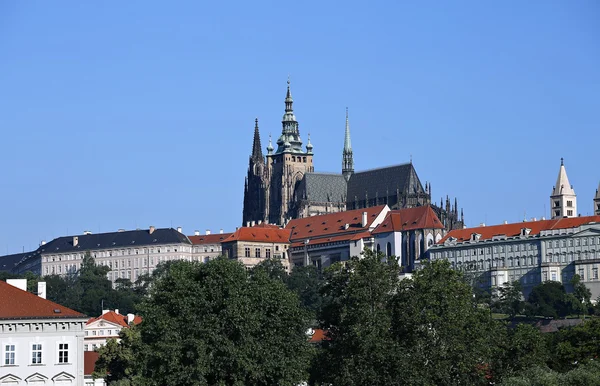 Prag Kalesi ve Aziz Prag'da Vitus Katedrali — Stok fotoğraf