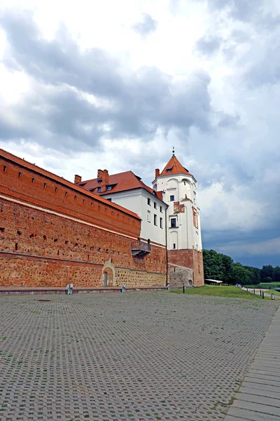 Стародавній світ замковий комплекс у Білорусі — стокове фото