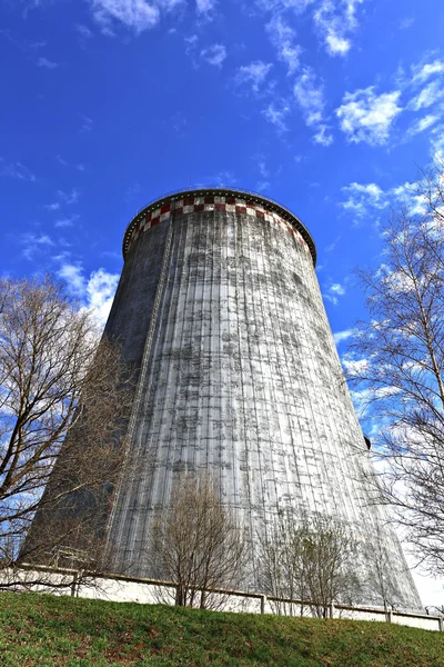 Grandi camini di fabbrica — Foto Stock