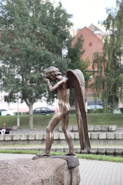 Monument of crying angel in Minsk — Stock Photo, Image