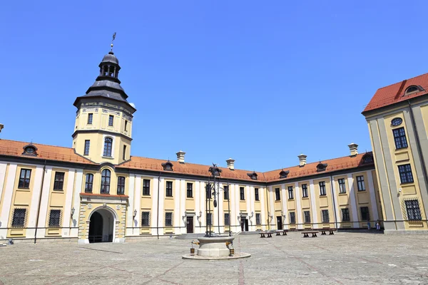 Castelo de Nesvizhsky antigo em Nesvizh — Fotografia de Stock