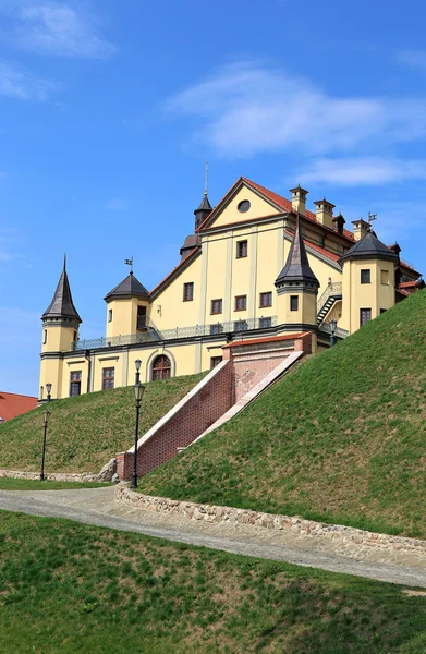 Ancient Nesvizhsky zamku w Nieświeżu — Zdjęcie stockowe