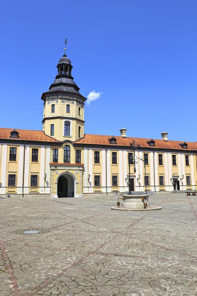 Alte nesvizhsky Burg in nesvizh — Stockfoto