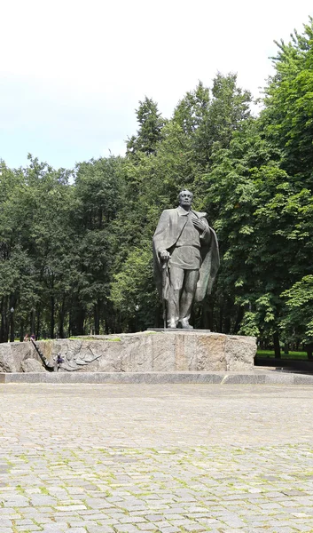 Yanka Kupala monument in Minsk — Stock Photo, Image