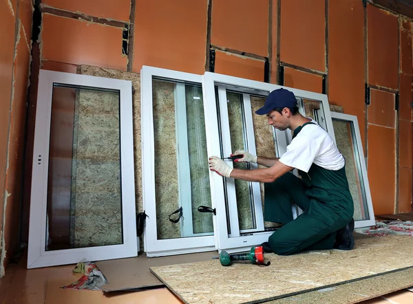 Instalación de ventanas de plástico —  Fotos de Stock