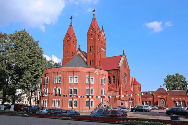 Kirche der Hl. Simeon und Hl. Jelena in Minsk — Stockfoto