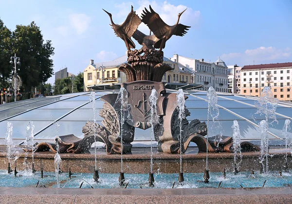 Sculpture fountain Cranes in Minsk — Stock Photo, Image