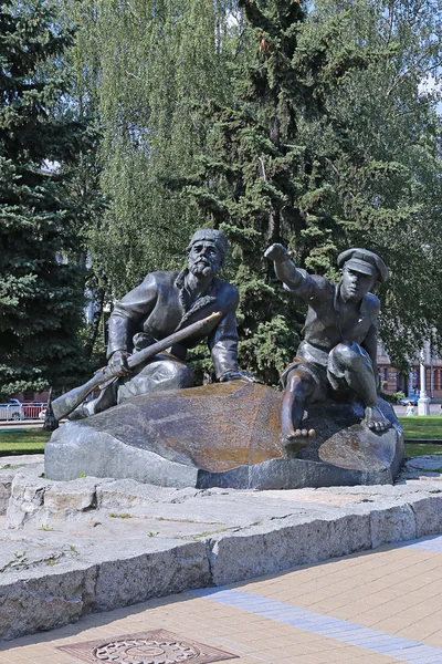 Monument Pioneer and partisans in Minsk — Stock Photo, Image