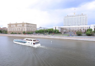 Moskova Nehri boyunca yelken feribot