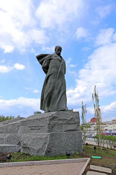 모스크바에 있는 타라스 셰 브 첸 코 기념비 — 스톡 사진