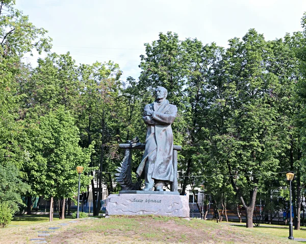 The monument to Yanka Kupala in Moscow — Stock Photo, Image