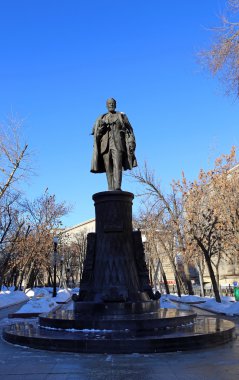 Mühendis Vladimir Shukhov Moskova'da anıt