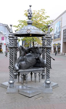 Kazan kedi anıt