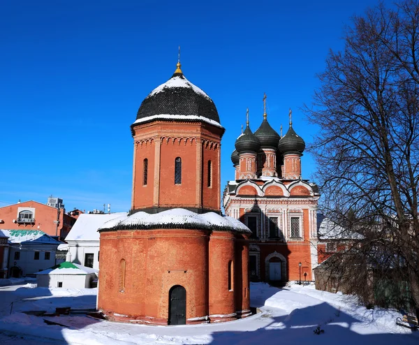 在莫斯科的 Vysokopetrovsky 修道院 — 图库照片