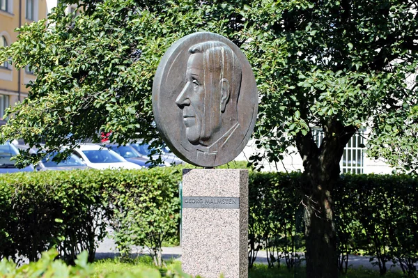 Monument to George Malmsten in Helsinki — Stock Photo, Image