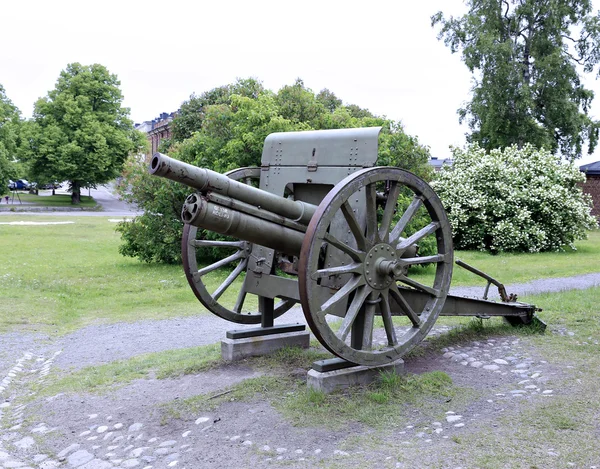 Παλαιό κανόνι στο φρούριο στη θάλασσα του Suomenlinna — Φωτογραφία Αρχείου