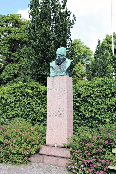 马赛厄斯 · 亚历山大 · 卡斯特连纪念碑 — 图库照片