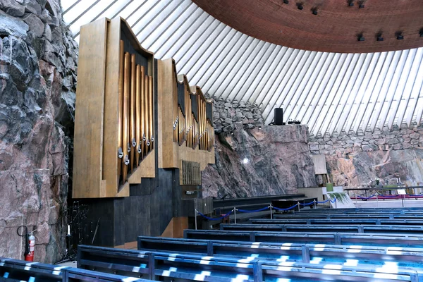 Helsinki (aynı) rock kilisede iç organ borular — Stok fotoğraf