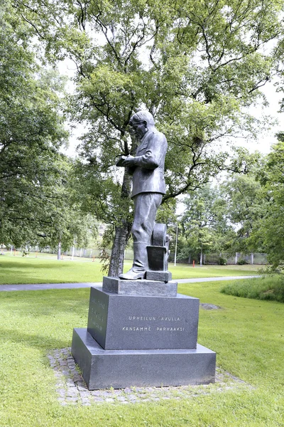 Monument Lauri Tahko Pihkala — Stock Photo, Image