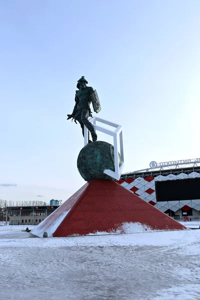 Fußballstadion Spartak Eröffnungsarena und ein Denkmal — Stockfoto