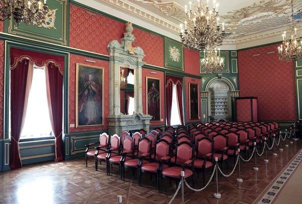 Nyasvizh 城の内部の会議ホール — ストック写真