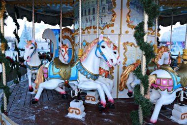 Festively dolambaçlı Carousel dekore edilmiş