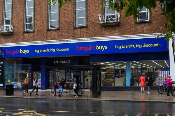 Exeter Reino Unido Agosto 2020 Fachada Bargain Buys Discount Store — Fotografia de Stock