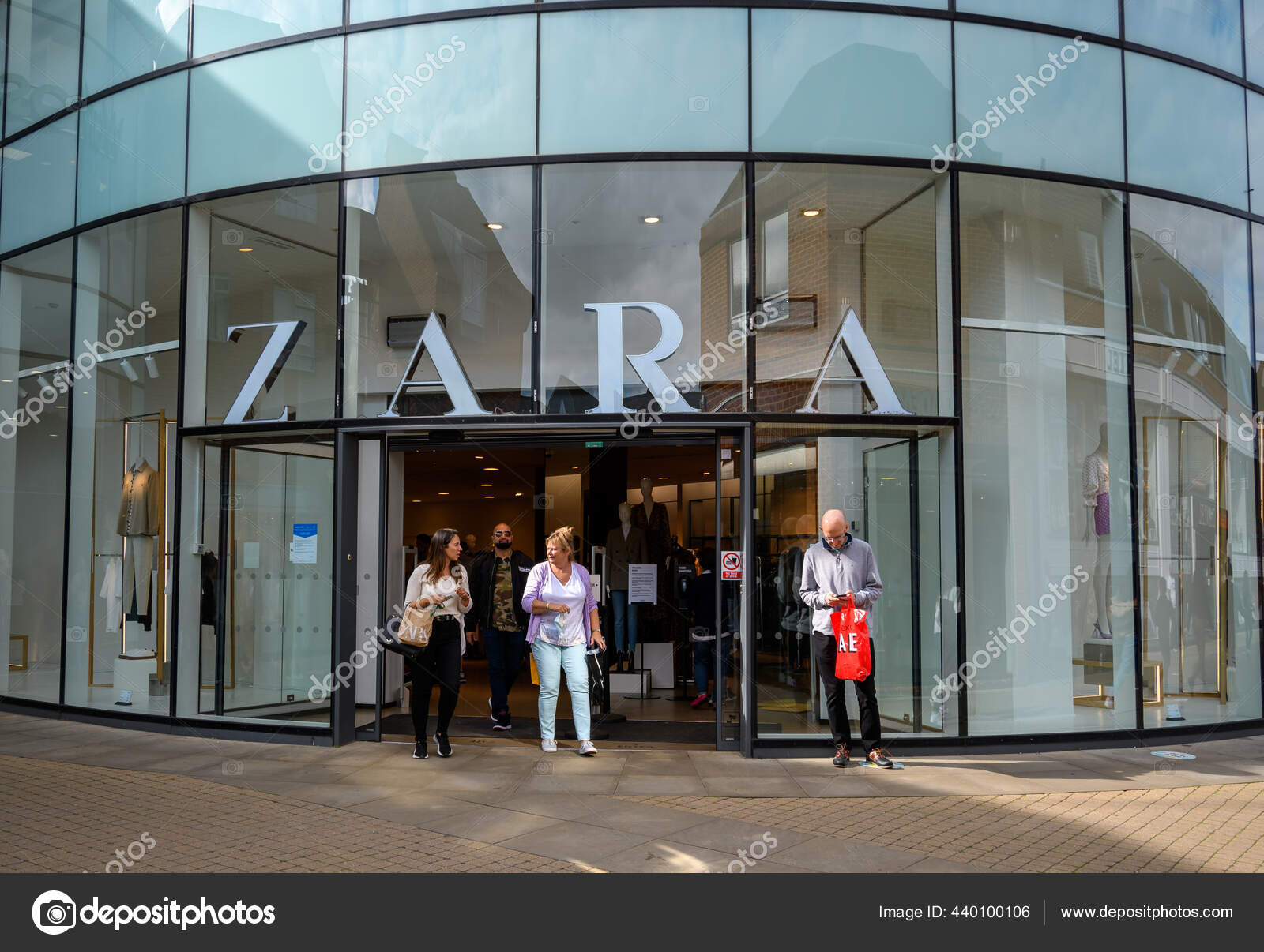Windsor Reino Unido Agosto 2020 Fachada Loja Roupas Zara