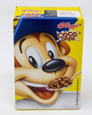 Okuma, Birleşik Krallık - 20 Aralık 2020: Kelloggs Variety paketinden Coco pops, Rice krispies ve Corn flakes