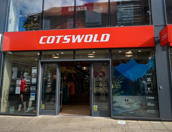 Windsor Reino Unido Agosto 2020 Fachada Tienda Cotswold Outdoor Clothes —  Fotos de Stock