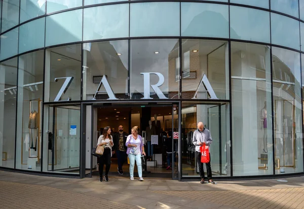 Windsor Reino Unido Agosto 2020 Fachada Tienda Zara Clothes Bridgewater Imágenes de stock libres de derechos