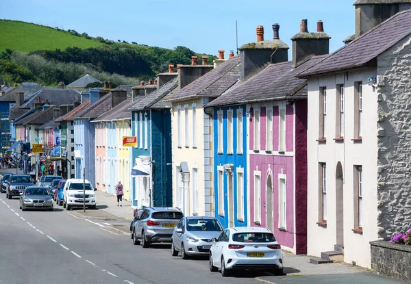 Aberaeron Verenigd Koninkrijk Juni 2021 Kleurrijke Huizen Lopen Langs North — Stockfoto
