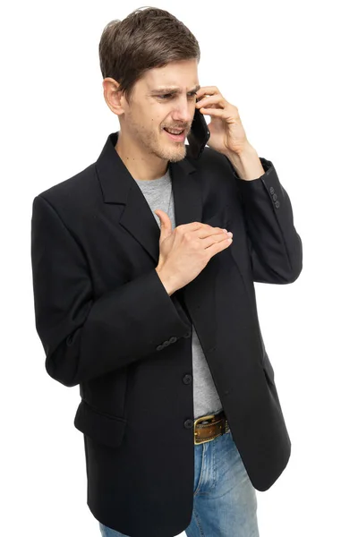 Молодой Красивый Высокий Стройный Белый Мужчина Каштановыми Волосами Мобильном Телефоне — стоковое фото