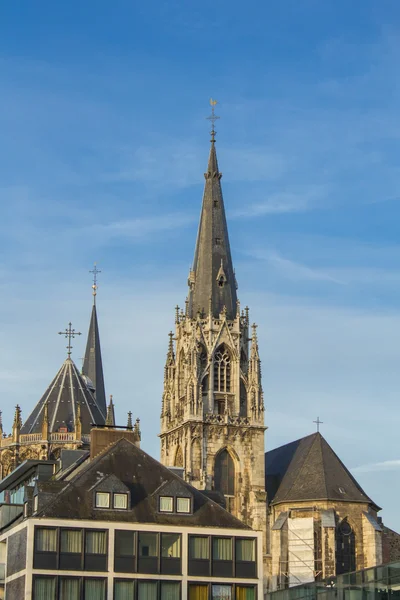 De moderne en oude stad Aachen — Stockfoto