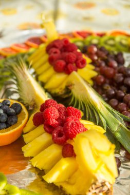 Ev yapımı meyve tabağı taze meyve