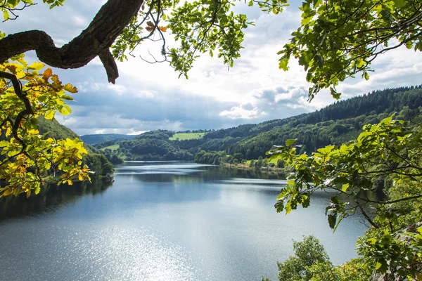 Hermosas perspectivas de paisaje alrededor de Rursee — Foto de Stock