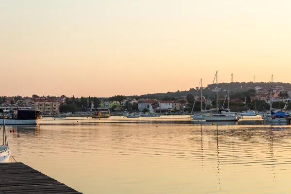 Altın sunsrise saatte — Stok fotoğraf