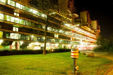 Helikopter pisti ile Üniversite Hastanesi 