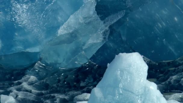 Zbliżenie Góry Lodowej Krajobraz Antarktydy Kawałki Lodu Polarnej Wodzie Oceanu — Wideo stockowe