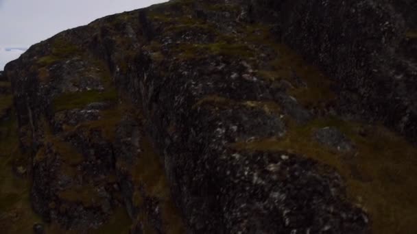 Letecký Pohled Tání Zmrzlého Ledovcového Ledu Údolí Říčního Koryta Změnu — Stock video
