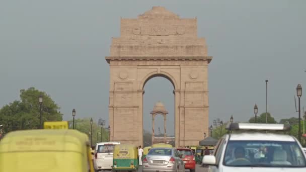 Delhi India 2019 Május Turista Látogatók Indiai Kapunál Tömeg Sétál — Stock videók