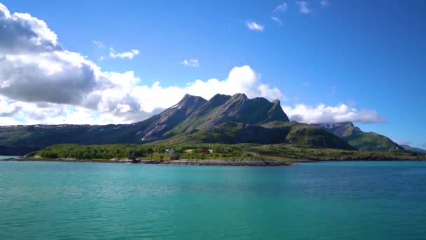 Luchtfoto Van Meer Bos Lente Zonsopgang Licht Vlieg Boven Water — Stockvideo