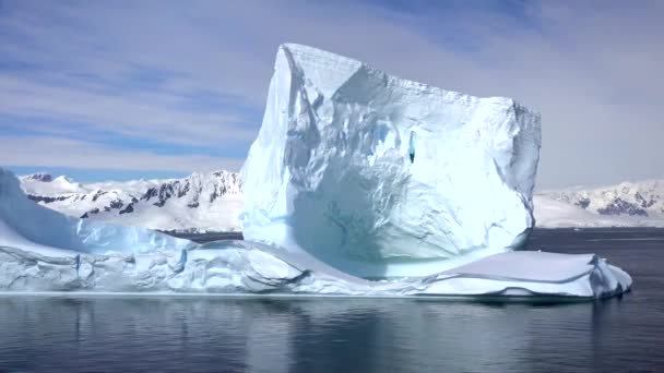 Paisaje Invernal Hermosas Montañas Nevadas Primer Plano Del Paisaje Del — Vídeo de stock