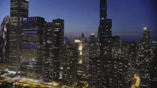 Geceleri Renkli Şehrin Havadan Manzarası Şehir Merkezinin Hava Manzarası Gece — Stok video