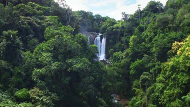 Waterval Het Regenwoud Bij Vulkaan Arenal Costa Rica Midden Amerika — Stockvideo