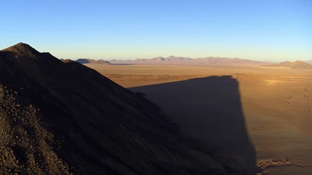 Aerial Edge World Jebel Fihrayn Nečekaný Dramatický Geologický Zázrak Skalnaté — Stock video