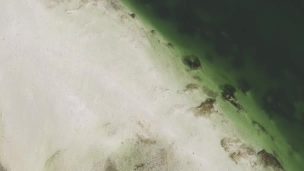 Vista Drone Praia Paradisíaca Tropical Com Areia Branca Água Azul — Vídeo de Stock